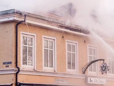 Släckningsarbete Centrumbranden Annandag jul 2008 - Skövde